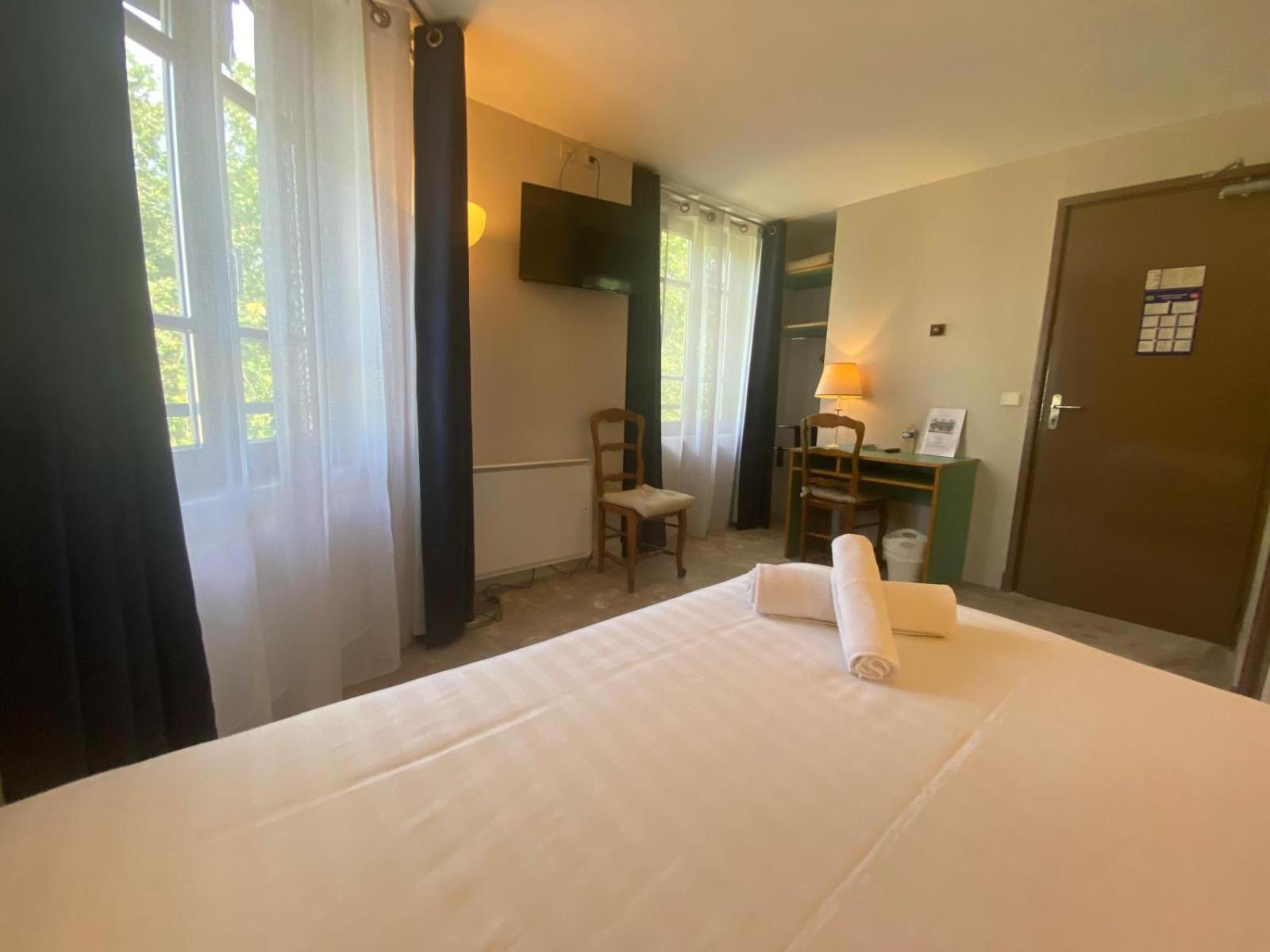Hotel Paris Vesinet- Logis Hotel Restaurant Le Vésinet Eksteriør billede