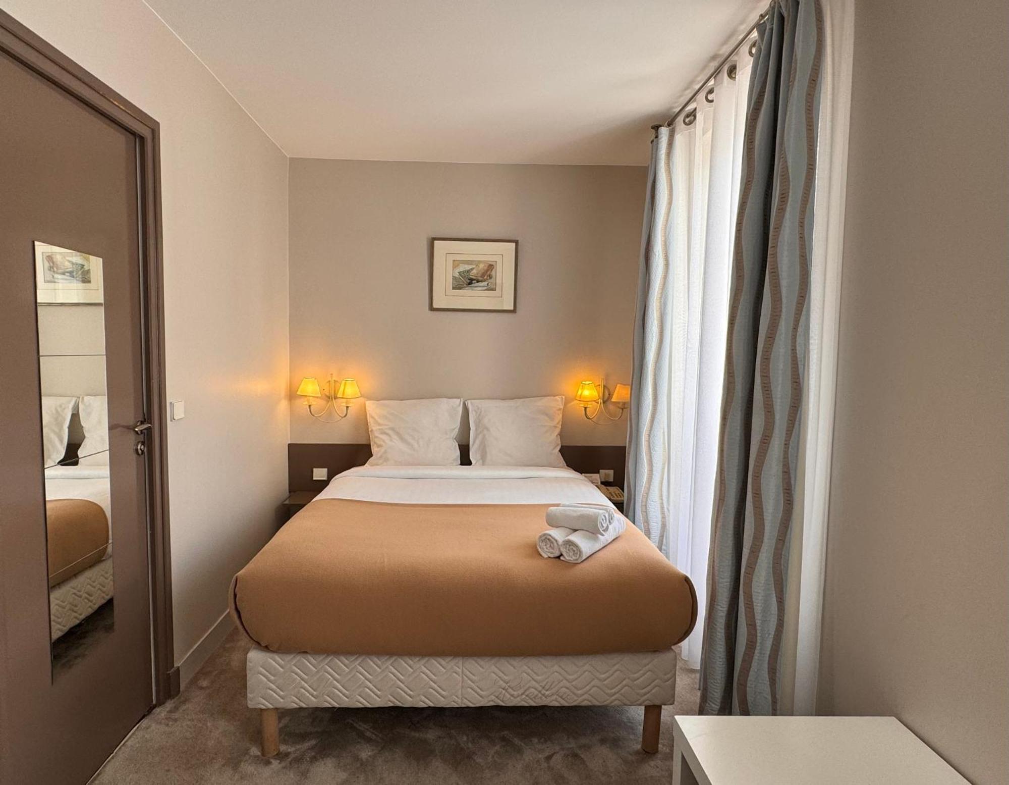 Hotel Paris Vesinet- Logis Hotel Restaurant Le Vésinet Eksteriør billede