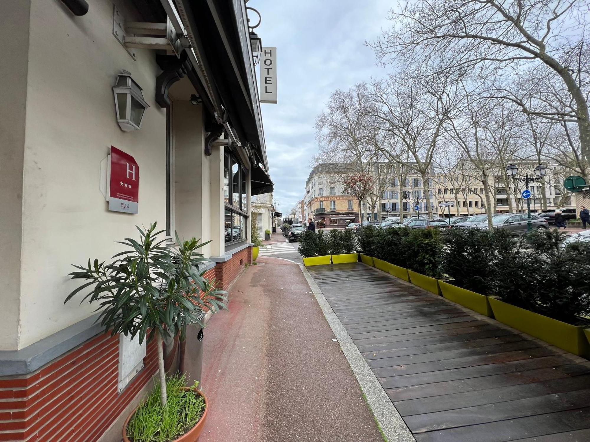 Hotel Paris Vesinet- Logis Hotel Restaurant Le Vésinet Eksteriør billede