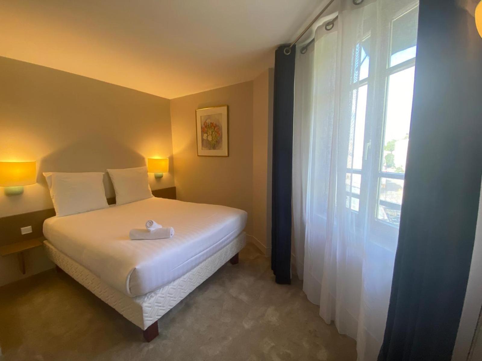Hotel Paris Vesinet- Logis Hotel Restaurant Le Vésinet Eksteriør billede