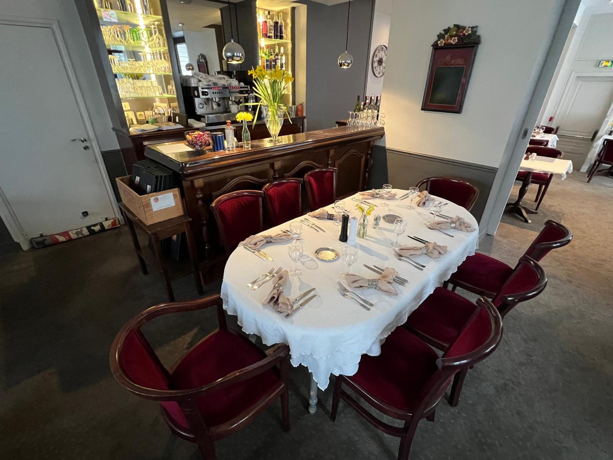 Hotel Paris Vesinet- Logis Hotel Restaurant Le Vésinet Eksteriør billede