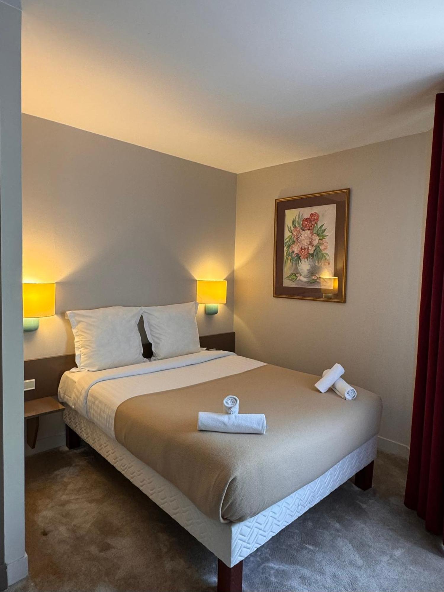 Hotel Paris Vesinet- Logis Hotel Restaurant Le Vésinet Eksteriør billede